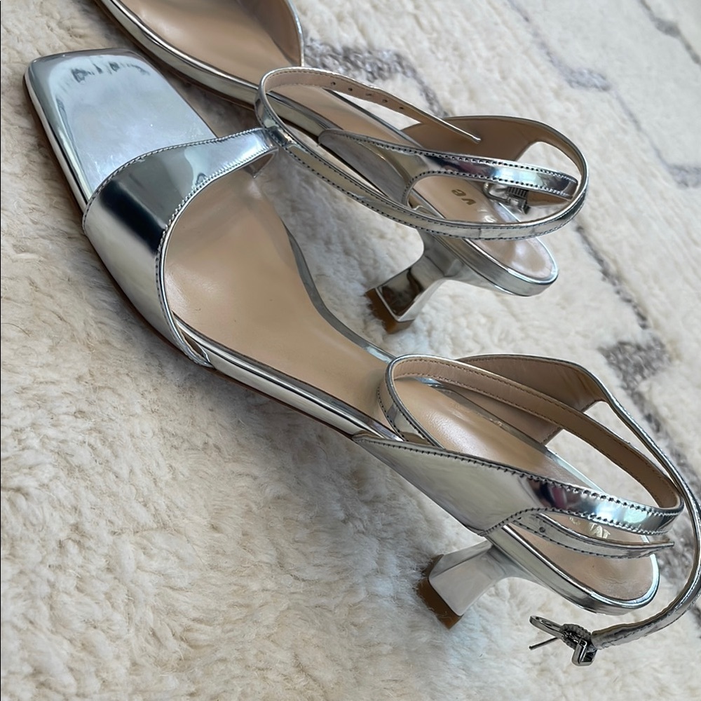 Maeve Anthropologie silver square toe kitten heel sandal brand new never worn - Picture 4 of 5